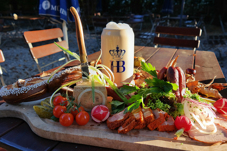 Oldtimer Hotel Buchenhain Munchen Classic Portal