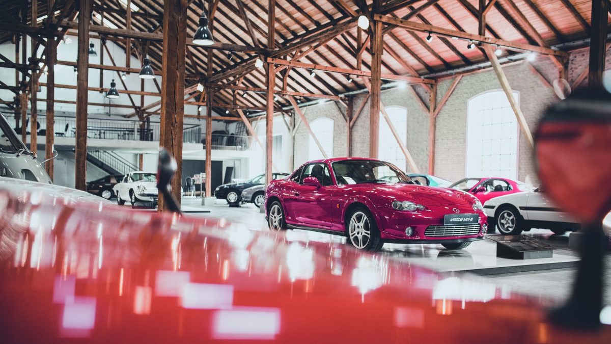 Das Mazda-Museum Frey in Augsburg zeigt in einer Sonderschau „50 Jahre Mazda in Deutschland“.