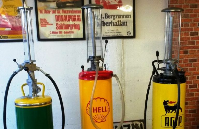 alte-tanke-oldtimer-tankstelle-besuch-beim-profi_classic-portal__0033