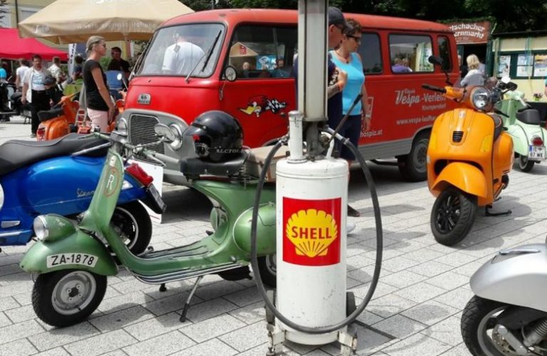 alte-tanke-oldtimer-tankstelle-besuch-beim-profi_classic-portal__0042