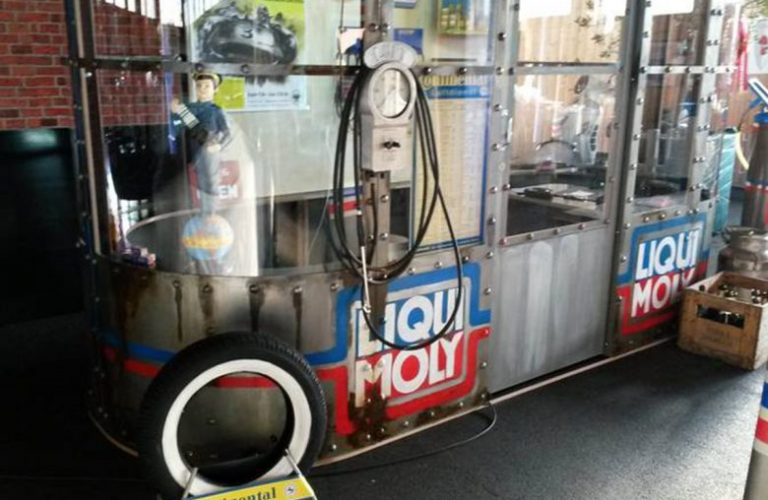 alte-tanke-oldtimer-tankstelle-besuch-beim-profi_classic-portal__0058