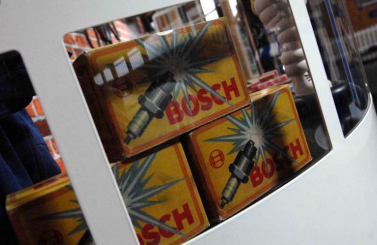 alte-tanke-oldtimer-tankstelle-besuch-beim-profi_classic-portal__0059