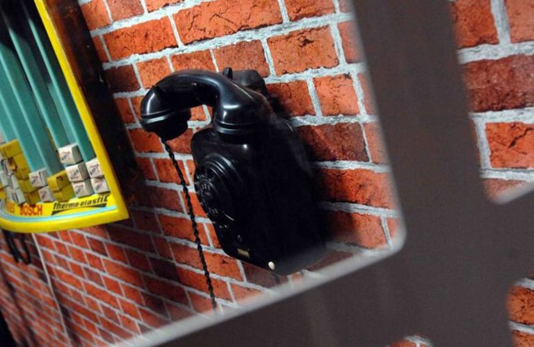 alte-tanke-oldtimer-tankstelle-besuch-beim-profi_classic-portal__0062