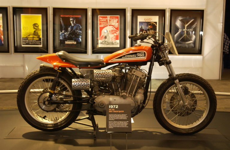 Harley-Davidson XR-750 (1972).