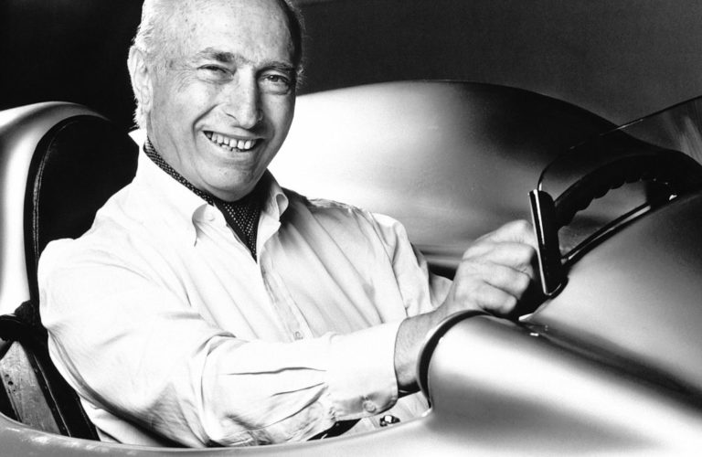 Juan Manuel Fangio (1911-1995).