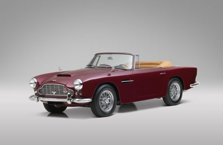 Aston Martin DB4 Serie IV Cabriolet mit Hardtop, Baujahr 1962.