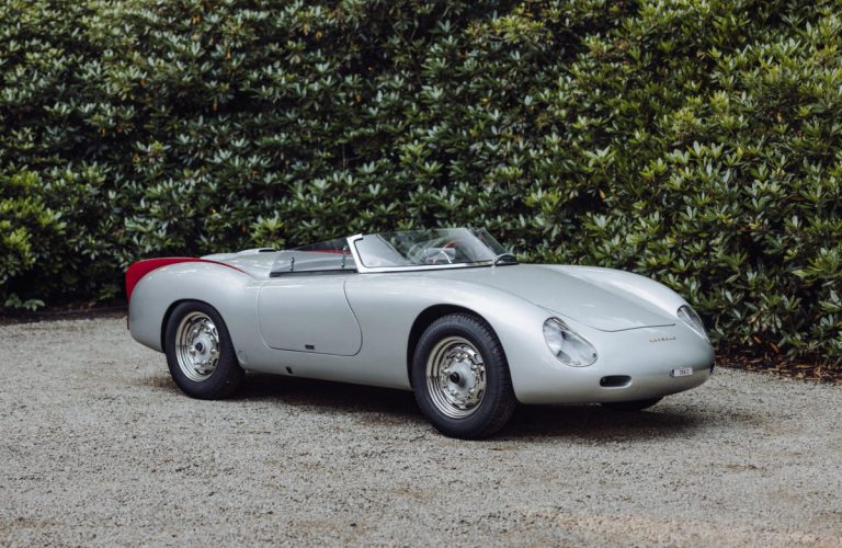 Aston Martin DB4 Serie IV Cabriolet mit Hardtop, Baujahr 1962.