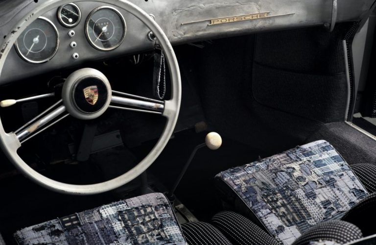 Porsche 356 Bonsai des Künstlers Daniel Arsham.