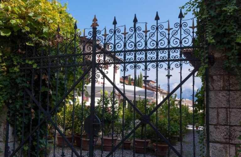 plantitscherhof-oldtimer-hotel-meran-suedtirol_classic-portal_280